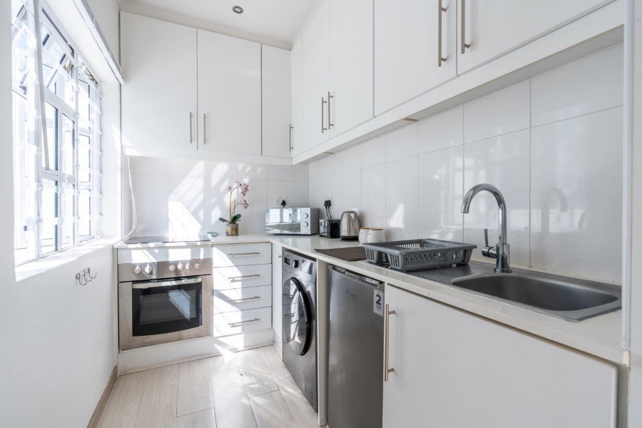 1 Bedroom Property for Sale in Green Point Western Cape